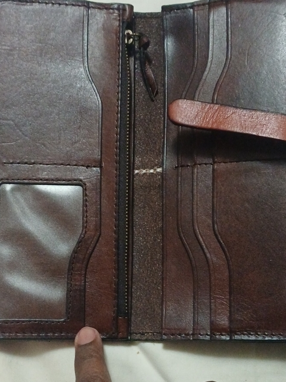 Women Brown Leather Bifold Wallet with Zip Coin Pocket